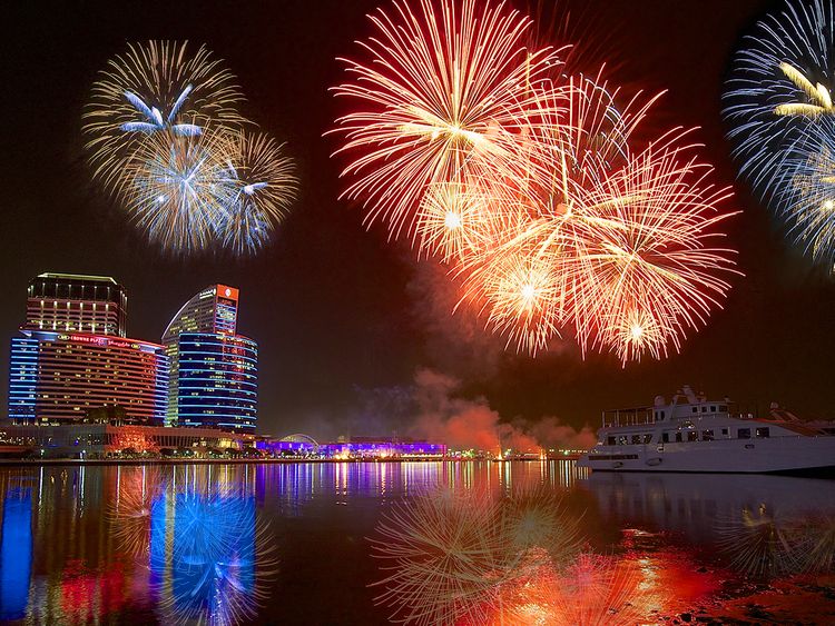 New Year's Eve Boat Tour in Dubai Celebrating 2024